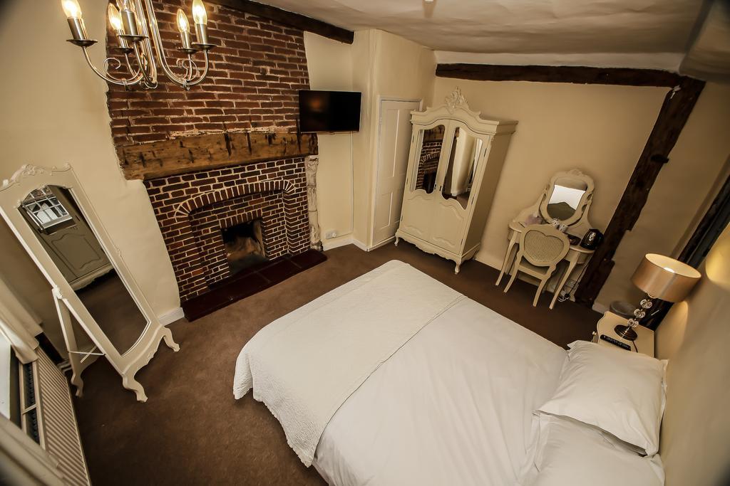 The Angel Hotel Lavenham Room photo